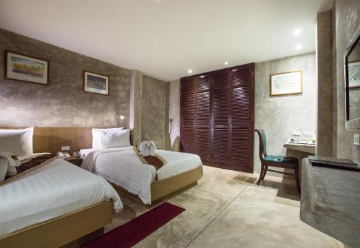 Buddy Boutique Inn over view