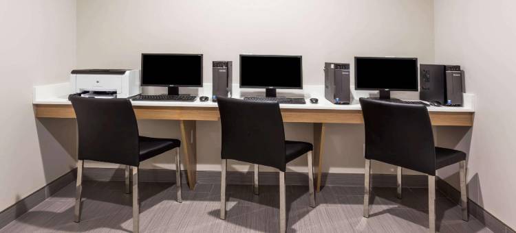 卡斯尔曼麦客达套房酒店(Microtel by Wyndham Casselman)图片