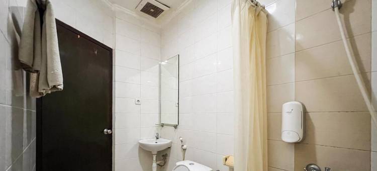 Urbanview Hotel Yasmin Makassar by RedDoorz图片