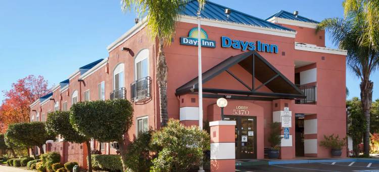 康科德戴斯酒店(Days Inn by Wyndham Concord)图片