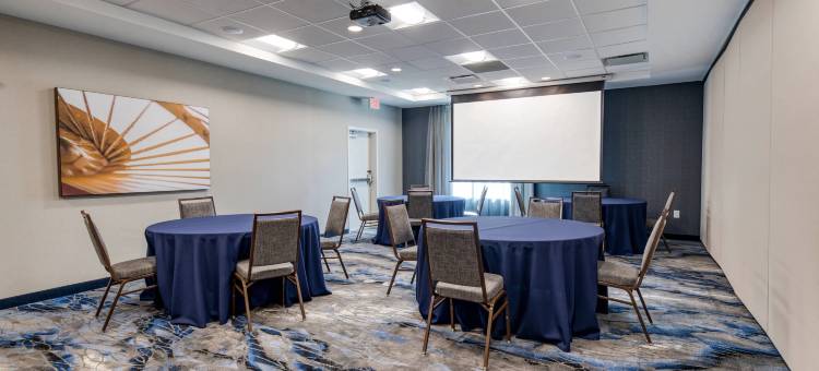 夏洛特贝尔蒙特万枫套房酒店(Fairfield Inn & Suites Charlotte Belmont)图片