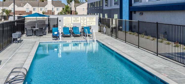 贝克斯菲尔德中心汉普顿套房酒店(Hampton Inn & Suites by Hilton Bakersfield Central)图片