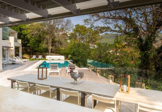 Number Eleven Self-Catering Villa Hotel Overview