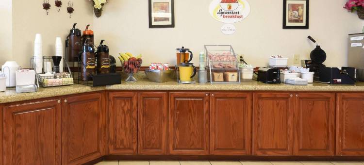 阿尔瓦拉多速8酒店(Super 8 by Wyndham Alvarado)图片