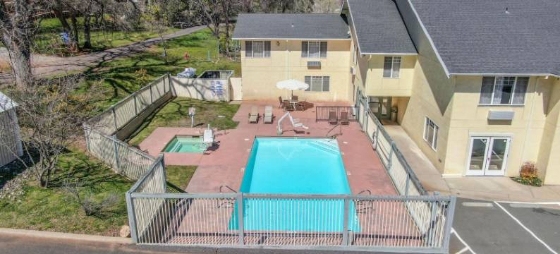 墨菲套房酒店(Murphys Suites)图片