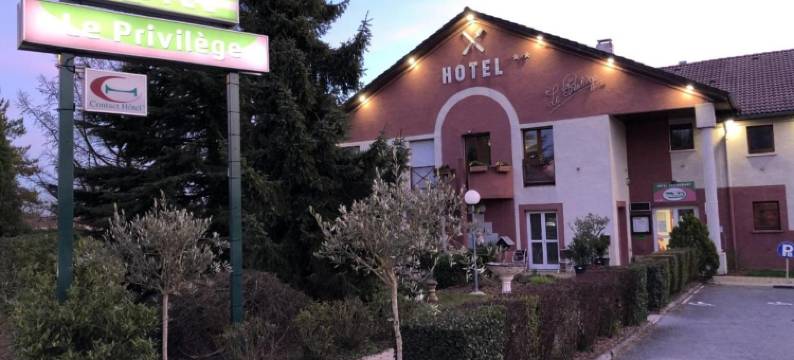 凡尔登尊贵酒店-真实巴拉丁斯(Hôtel Restaurant le Privilège - Authentic by Balladins)图片