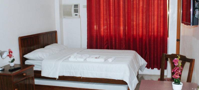 RedDoorz @ LS Suites Poblacion Culasi Antique图片