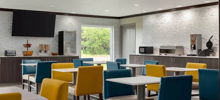 拉昆塔温德姆酒店套房佩鲁饥饿岩石州立公园(La Quinta Inn & Suites by Wyndham Peru Starved Rock St Park)图片