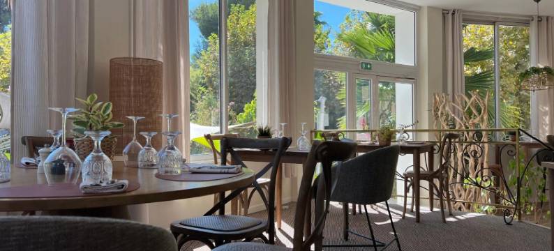 阿多尼斯萨那丽洗浴大酒店(Adonis Sanary Grand Hôtel des Bains)图片