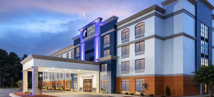洲际智选假日套房酒店罗利西-联想中心(Holiday Inn Express & Suites RALEIGH WEST - LENOVO CENTER by IHG)图片