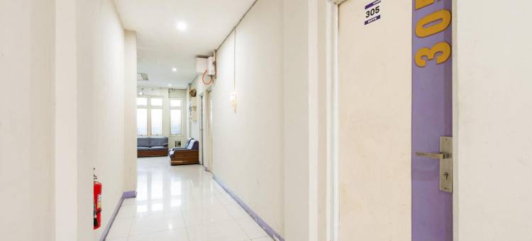 红门Plus酒店-近斯塔逊贝卡斯(RedDoorz Plus Near Stasiun Bekasi)图片