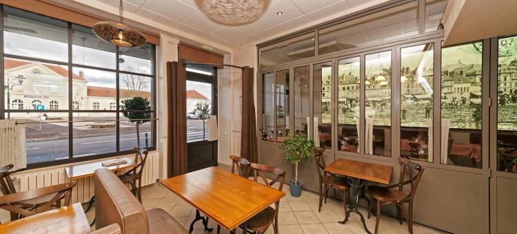 欧坦车站商务酒店(Contact Hôtel du Commerce et Son Restaurant Côte à Côte)图片