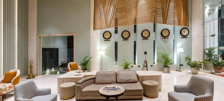 班加罗尔萨洛瓦城堡门廊酒店(Citadel Sarovar Portico Bengaluru)图片