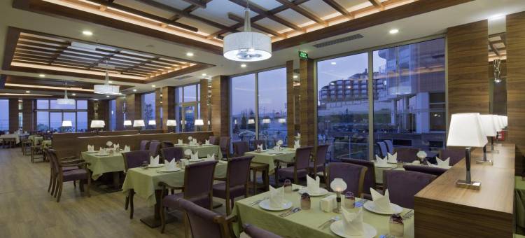 库萨达斯温德姆华美达度假村(Ramada Resort by Wyndham Kusadasi)图片