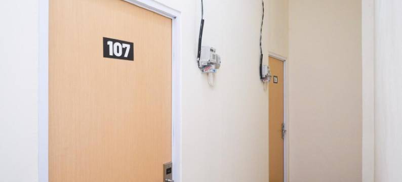 城市景观酒店AVA-近三宝垄警察学院(Urbanview Hotel Ava Semarang Near Akademi Kepolisian Semarang by RedDoorz)图片