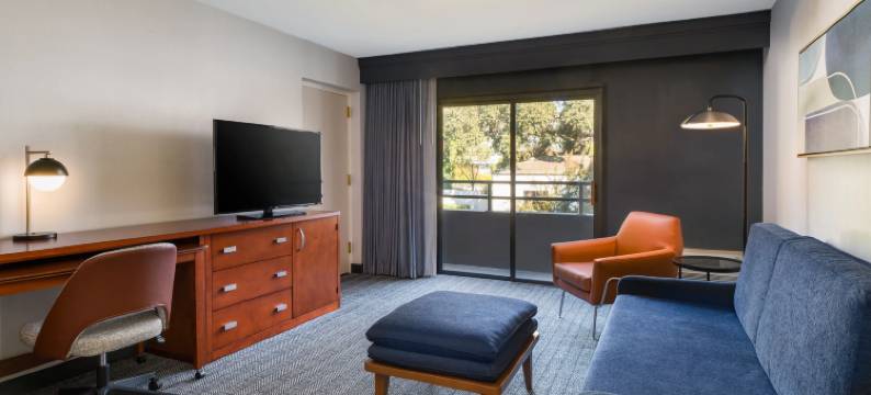 纳透马斯萨克拉门托机场万怡酒店(Courtyard Sacramento Airport Natomas)图片