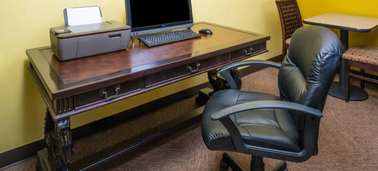 林肯西温德姆速8酒店(Super 8 by Wyndham Lincoln West)图片