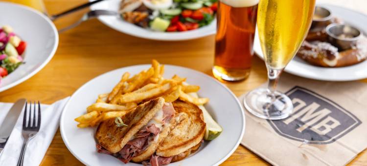 Staybridge Suites 夏洛特巴兰坦 by IHG(Staybridge Suites Charlotte Ballantyne)图片