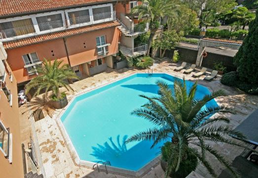 Hotel la Paül Hotel Overview