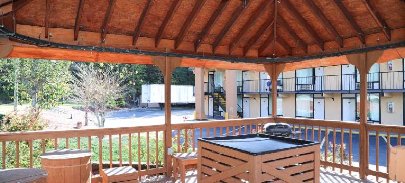 马里昂北卡罗来纳州速8酒店(Super 8 by Wyndham Marion NC)图片