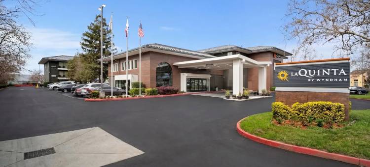 福乐顿市阿纳海姆豪生酒店及会议中心(Howard Johnson by Wyndham Fullerton/Anaheim Conference Cntr)图片