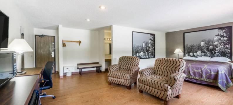 曾斯维尔温德姆速8酒店(Super 8 by Wyndham Zanesville)图片