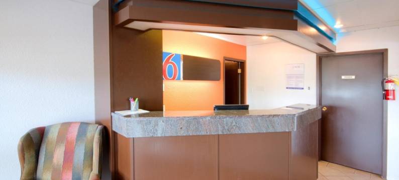 莱斯布里奇6号汽车旅馆(Motel 6 Lethbridge, AB)图片