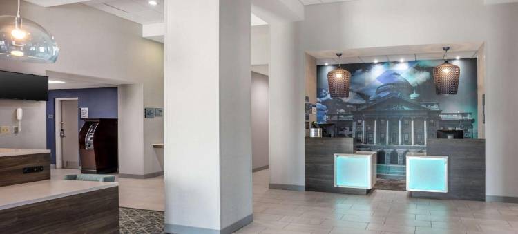 贝斯特韦斯特优质威尔克斯巴雷斯克兰顿优质机场酒店(Best Western Plus Wilkes Barre-Scranton Airport Hotel)图片