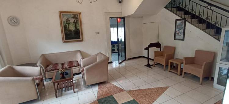 库杜斯佩尔玛塔酒店(Hotel Kudus Permata)图片