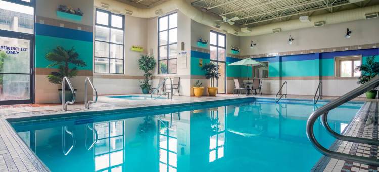 法戈温德姆呗盟套房酒店(Baymont by Wyndham Fargo)图片