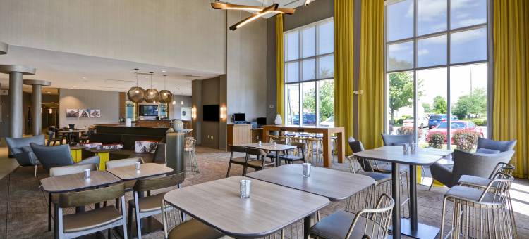 普莱恩菲尔德/印第安纳波利斯机场SpringHill Suites酒店(SpringHill Suites Indianapolis Airport/Plainfield)图片