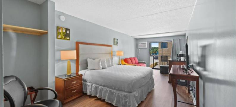 Capital O 日落浪潮酒店默特尔比奇海滨(Capital O Sunset Waves Hotel Myrtle Beach Oceanfront)图片