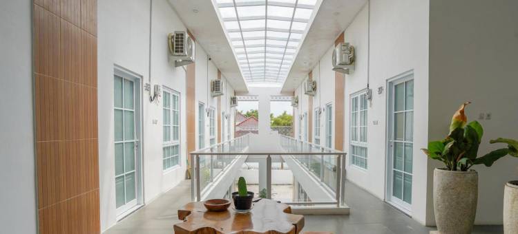 尼马拉恩加威城市景观酒店 - 红门酒店集团(Urbanview Hotel Nimara Ngawi by RedDoorz)图片