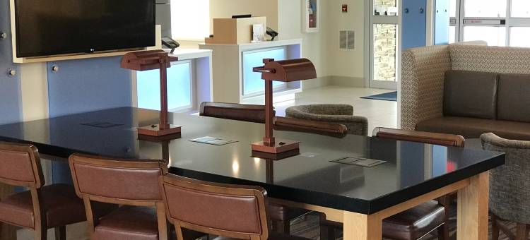 洲际酒店集团旗下的智选假日酒店及套房汉尼拔 - 医疗中心(Holiday Inn Express & Suites Hannibal - Medical Center by IHG)图片