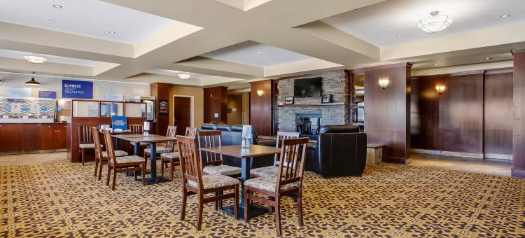 智选假日套房酒店怀特考东南 by IHG(Holiday Inn Express & Suites Whitecourt Southeast by IHG)图片