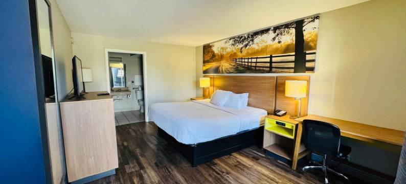 欧文斯伯勒南罗德威酒店(Rodeway Inn Owensboro South)图片