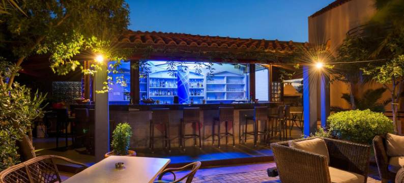 尼里亚斯酒店(Nireas Hotel)图片