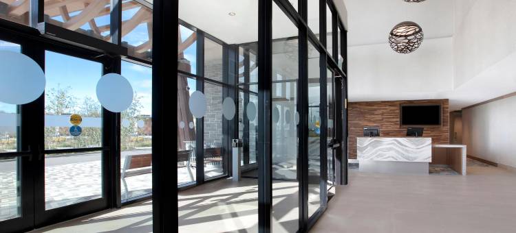 大蓝鹭酒店(Great Blue Heron Hotel)图片