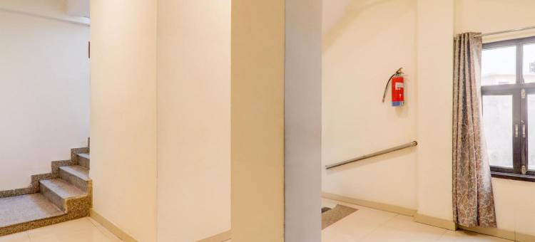 超级OYO酒店 O Indira Nagar(Super OYO Hotel O Indira Nagar)图片