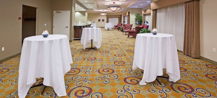 Holiday Inn 会议点击率马什菲尔德(Holiday Inn CONFERENCE CTR MARSHFIELD by IHG)图片