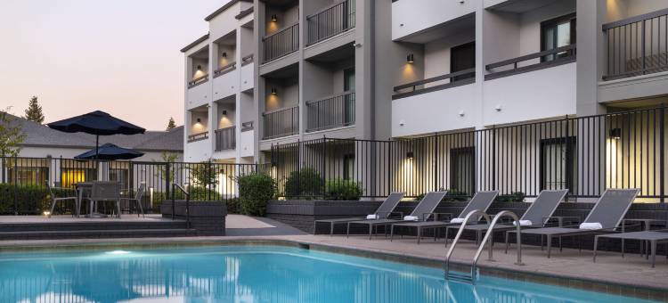 贝克斯菲尔德万怡酒店(Courtyard Bakersfield)图片