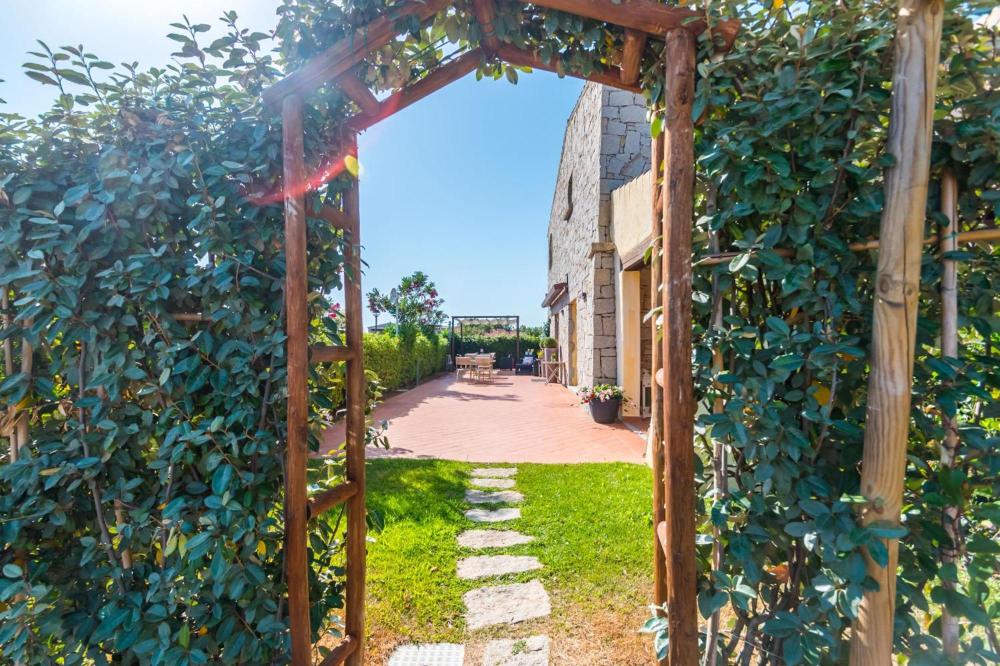 Relais del Borgo- Domo Over view