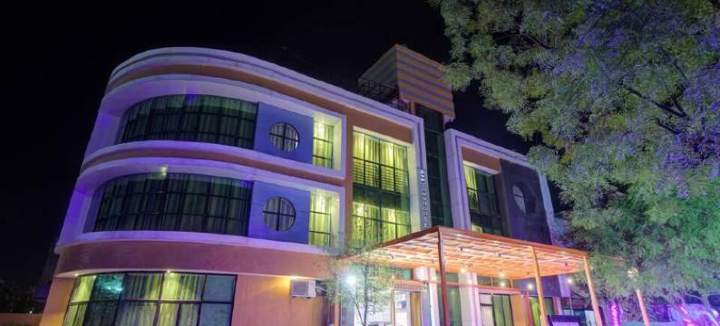 Fabhotel 西达斯企业酒店(Fabhotel Siddharth Corporate)图片