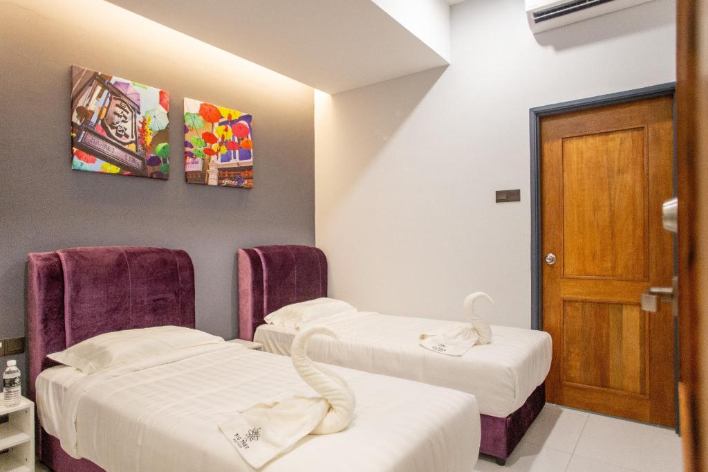 Big Tree BoutiqueOver view