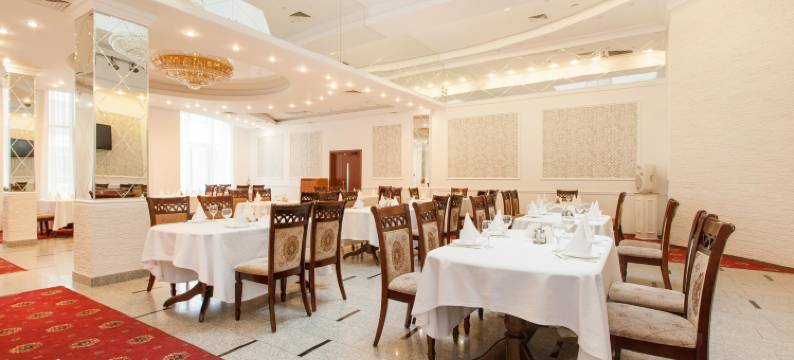 里贾纳纳彼得堡斯克伊酒店(Regina Hotel on Peterburgskaya)图片