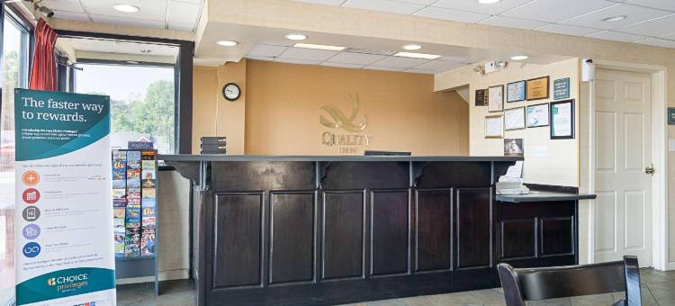 卡尔霍恩北I-75品质酒店(Quality Inn Calhoun North I-75)图片