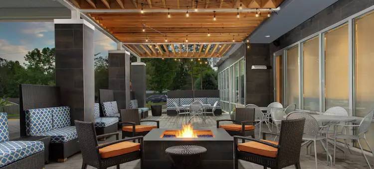 夏律第镇市中心希尔顿惠庭酒店(Home2 Suites by Hilton Charlottesville Downtown)图片