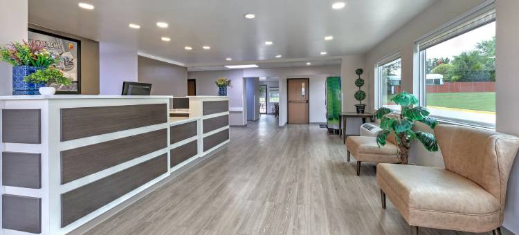 沃克西哈奇速8酒店(Super 8 by Wyndham Waxahachie TX)图片