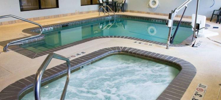 富尔顿戴尔I-65附近I-22舒适套房酒店(Comfort Suites Fultondale I-65 Near I-22)图片