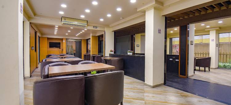 Fabhotel Sr瓦卡德(FabHotel SR Wakad - Nr Mall of Millenium)图片